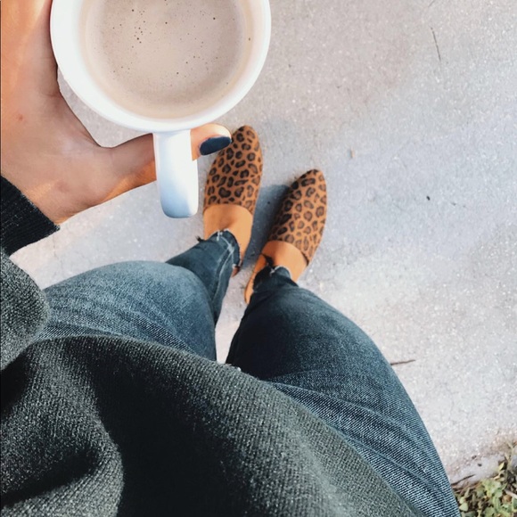 Meet your Posher, Hannah - Picture 2 of 3